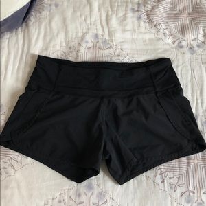 Lululemon Run Times Short 4” Black size 6